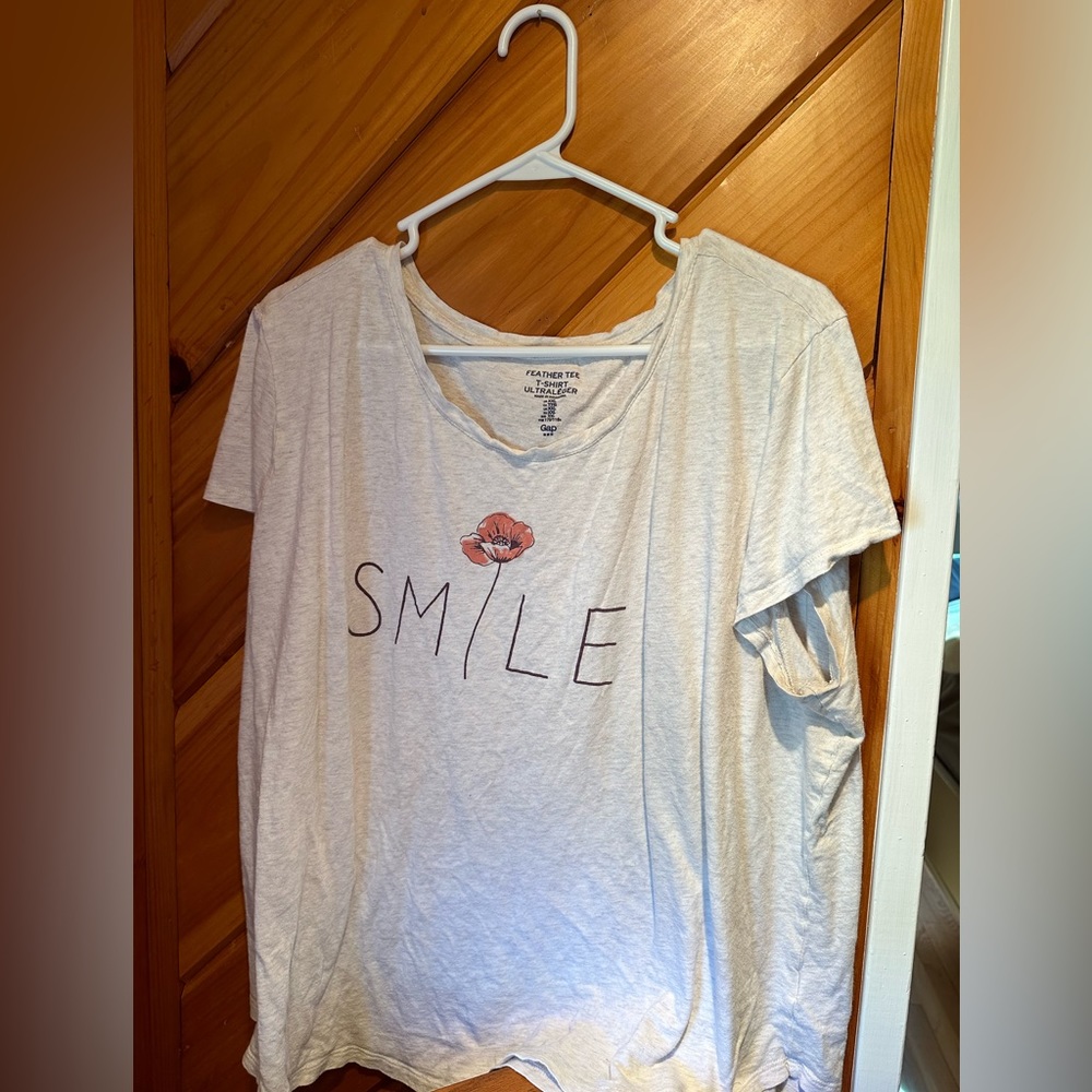 Gap Smile Short Sleeve Feathered T-Shirt XXL